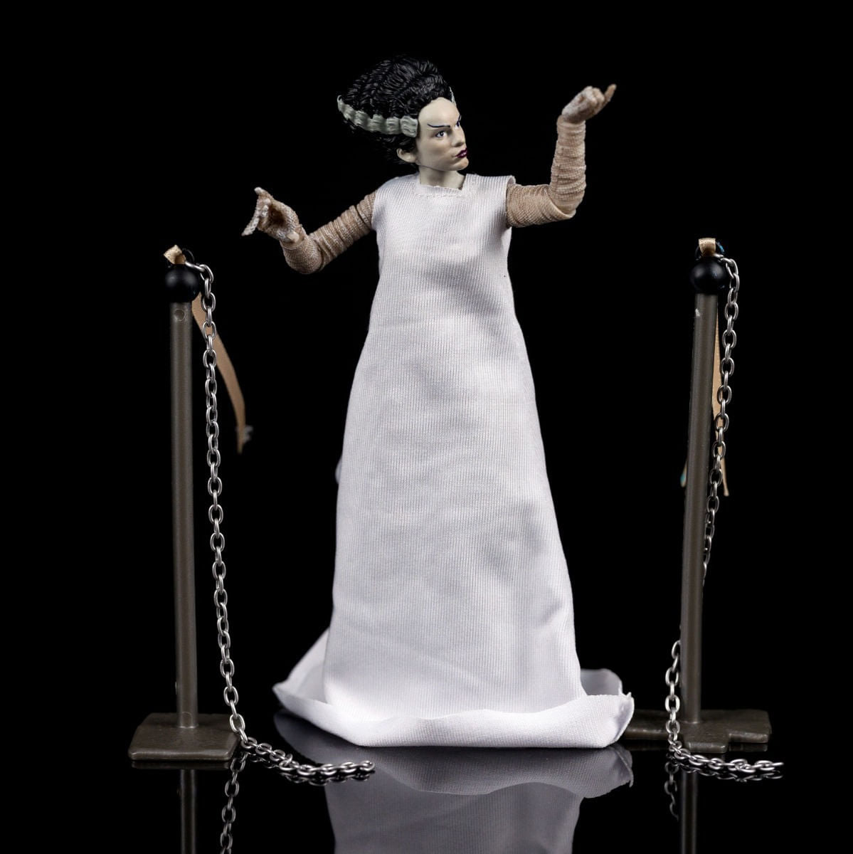 Figura Universal Monsters - Bride Of Frankenstein 31960 Jada