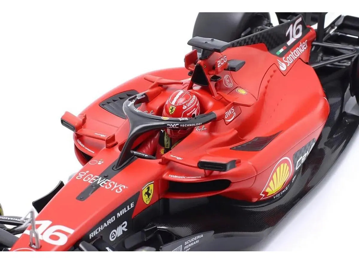 Bburago 1:24 Ferrari SF-23 w/helmet, LECLERC 18-26808