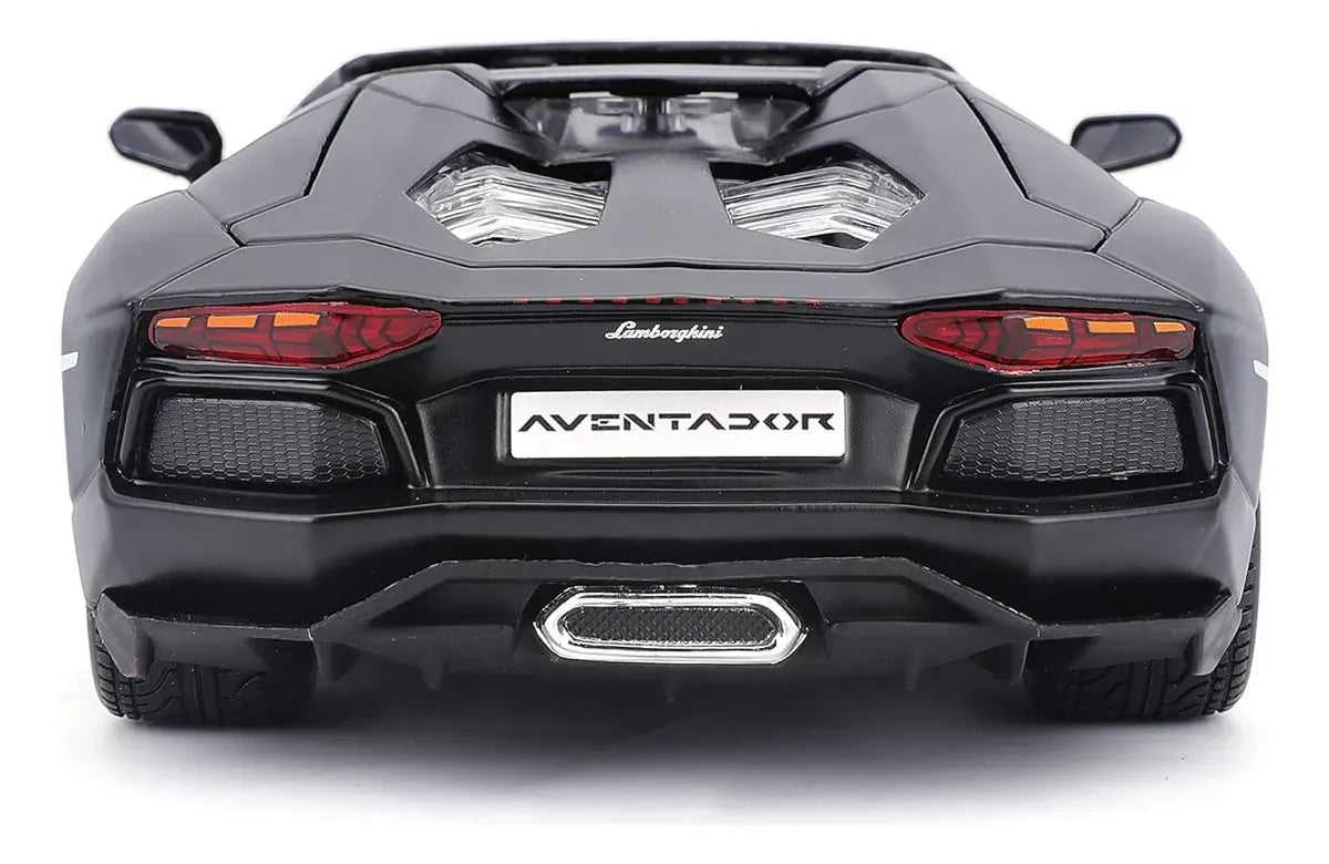 Maisto 1:24 Lamborghini Aventador Roadster Negro Mate 31504
