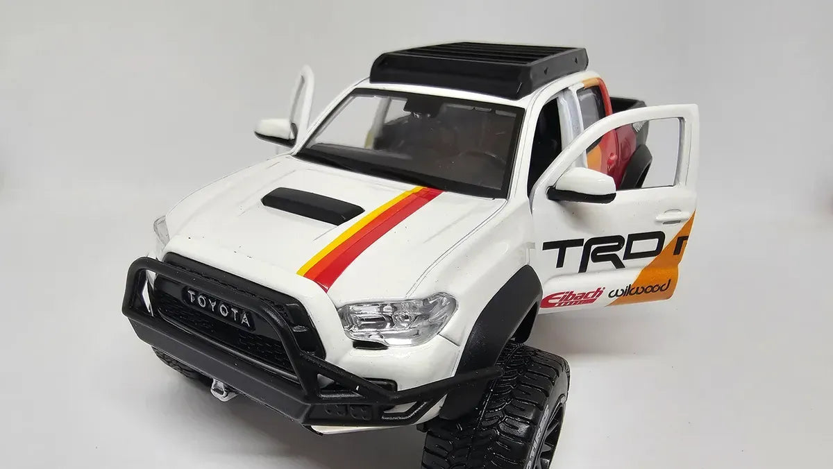 Maisto 1:24 Toyota Tacoma TRD Off-Road Blanco 32546