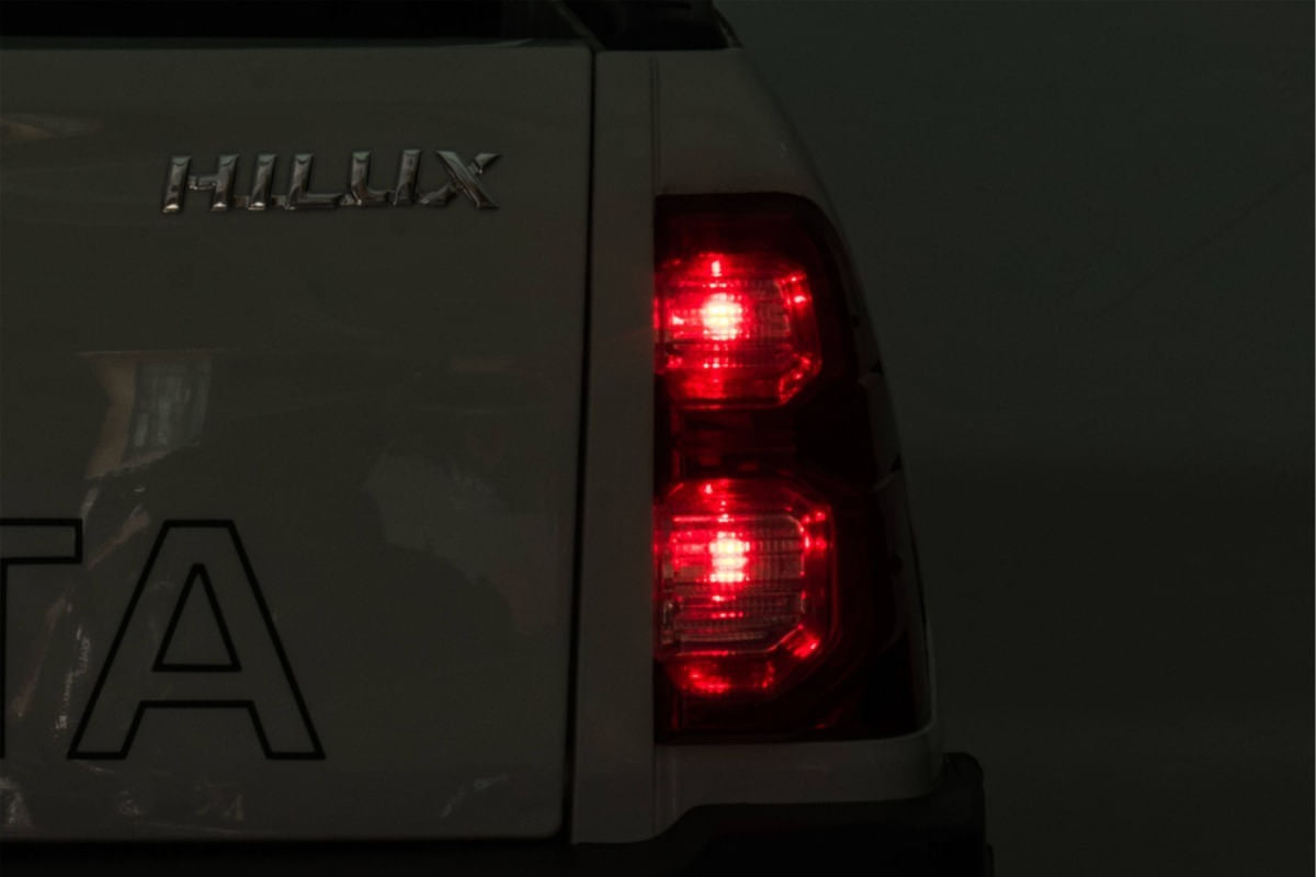 Toyota Hilux Auto A Bateria Cl-shd1860 Blanco