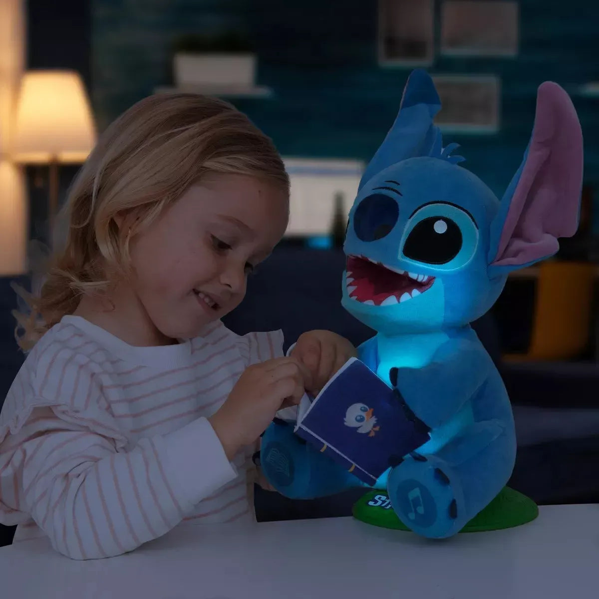 Muñeco Stich Cry Babies Interactivo Storyteller 39cm 99734