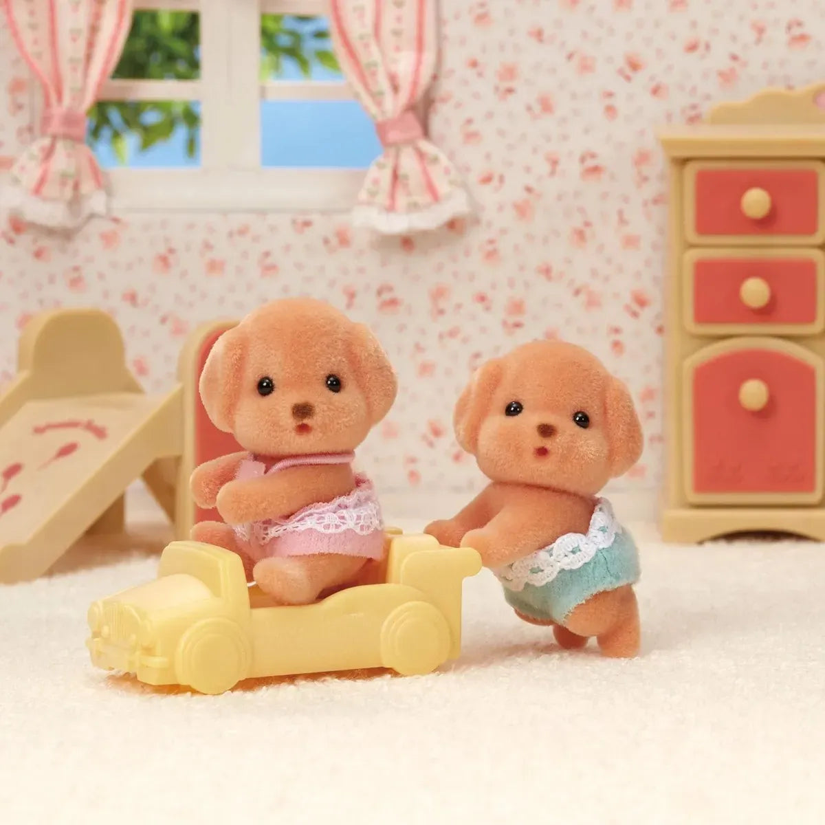 Sylvanian Families Gemelos Perro Caniche 5425