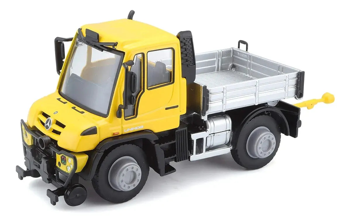 Maisto Pistas 4.5" Mercedes - Benz Unimog 21238