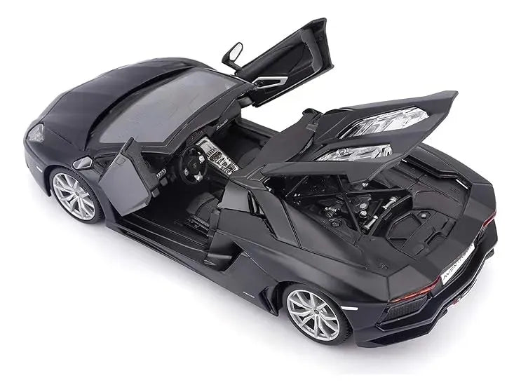 Maisto 1:24 Lamborghini Aventador Roadster Negro Mate 31504