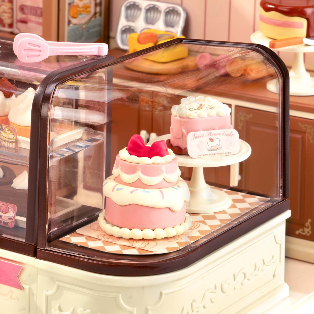 Rolife Tasty Cake Shop DW019B - angulo con luz LED
