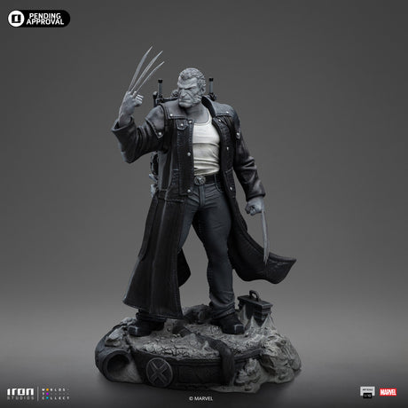 Iron Studios Old Man Logan (Black and White Version) Art Scale 1/10 (MARCAS109924-10)