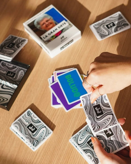 La Gran Siete Juego De Mesa Cartas Previa Risas Casa Fight