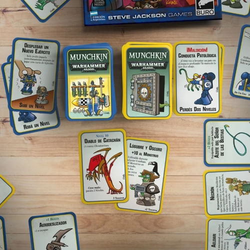 Juego De Mesa Munchkin Warhammer Mknw40k Bureau