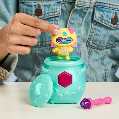 Mixlings Serie 2 Caldero Pequeño Con Mini Figura 14693