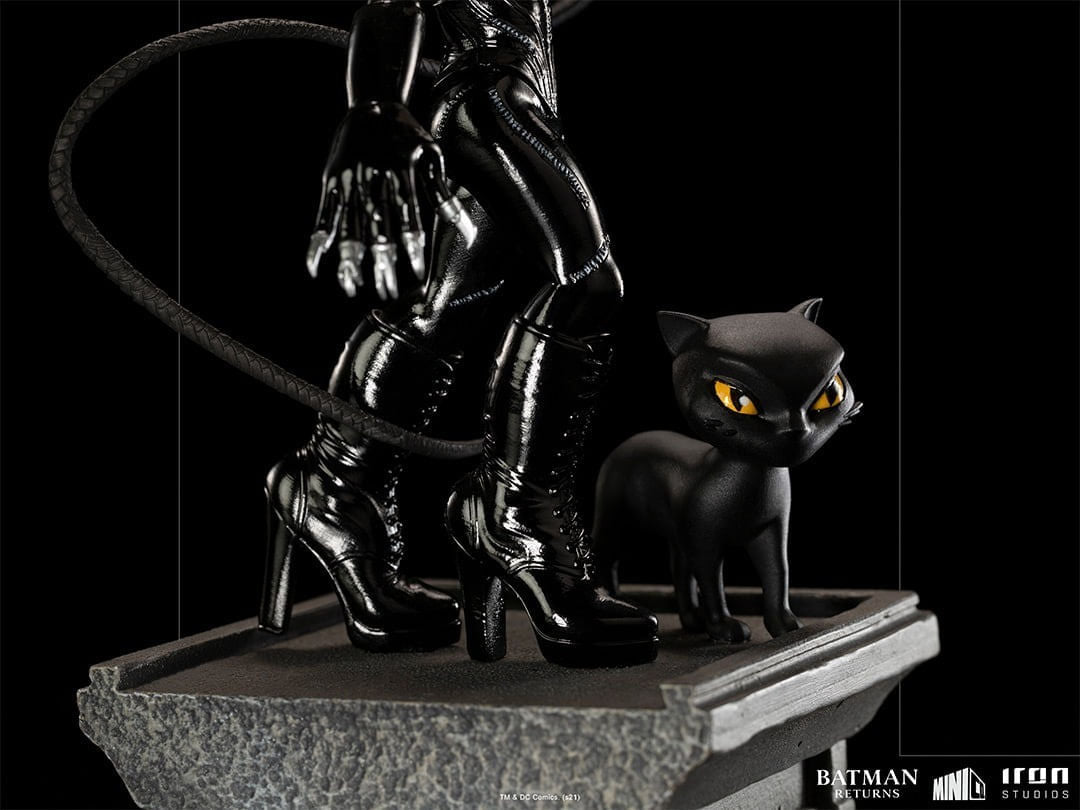 Figura Is Catwoman Batman Returns Minico 47121 Iron Studios