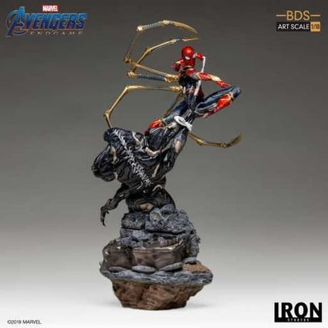 Figura Avengers Iron Spider Vs Outrider 1:10 Iron Studios