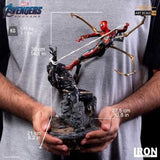 Figura Avengers Iron Spider Vs Outrider 1:10 Iron Studios