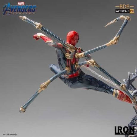 Figura Avengers Iron Spider Vs Outrider 1:10 Iron Studios