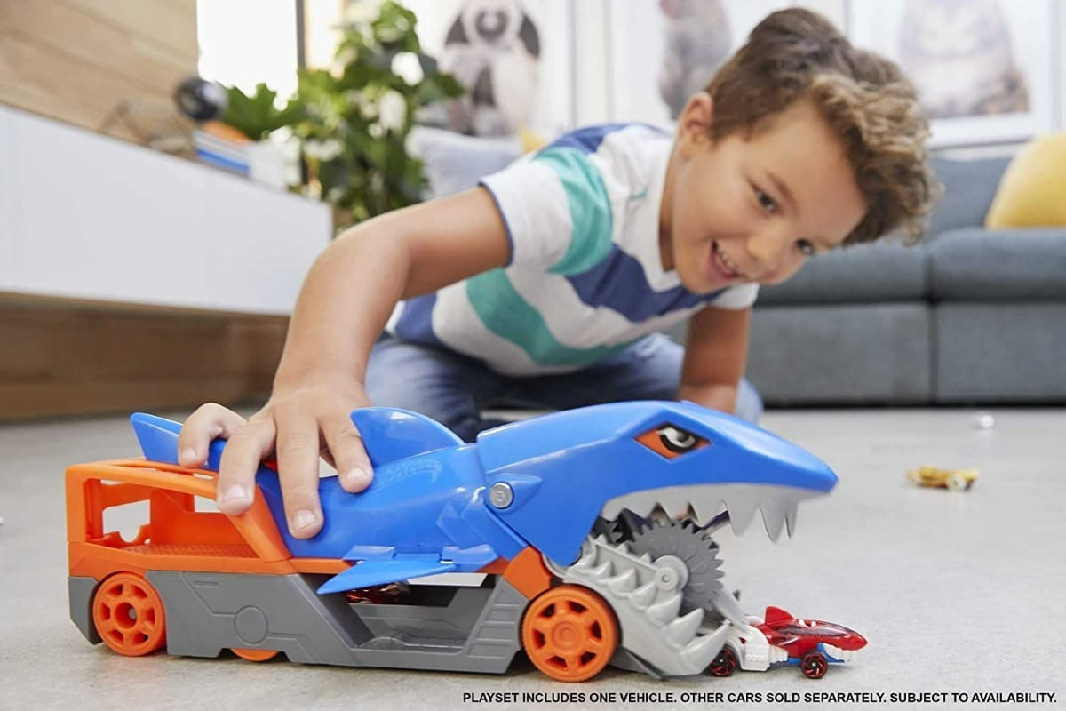 Hot Wheels Remolque Tiburón De Transporte Gvg36 Mattel