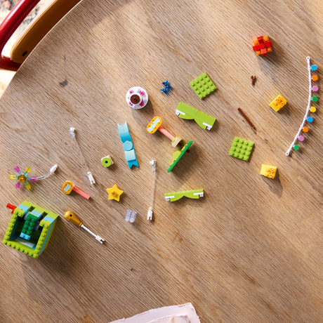 Lego Gift Box Celebration 40871 - detalle de construccion