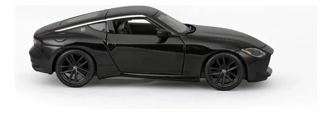 Maisto 1:24 Nissan Z 2023 Rojo/Negro 32904