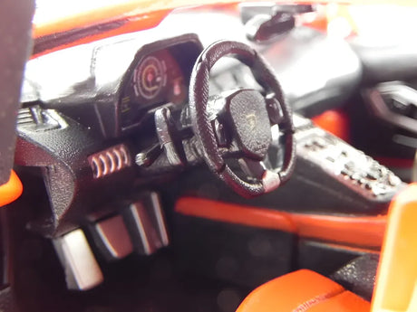 Maisto 1:24 Lamborghini Aventador Coupe Naranja Metalizado 31210