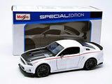 Maisto 1:24 Ford Mustang Street Racer 2014 Blanco 31506