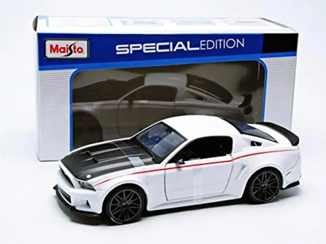Maisto 1:24 Ford Mustang Street Racer 2014 Blanco 31506
