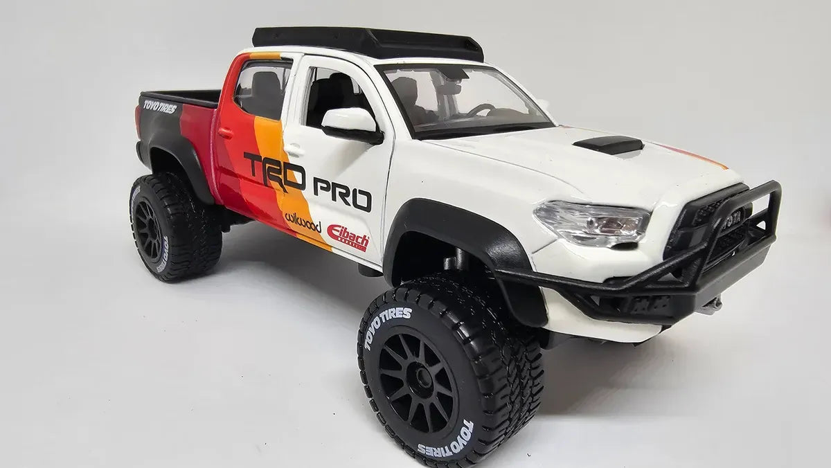 Maisto 1:24 Toyota Tacoma TRD Off-Road Blanco 32546