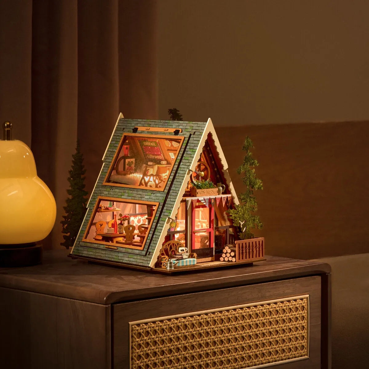 Robotime Rolife A-Frame Cabin DG181