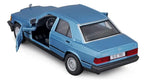 Bburago 1:24 Mercedes-Benz E190 1987 Azul/Rojo 18-21103