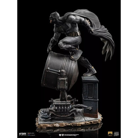 IRON STUDIOS BATMAN ON BATSIGNAL DELUXE SCALE 1/10 - ZACK SNYDER`S JUSTICE LEAGUE - DCCOMICS DCCJLE71522-10