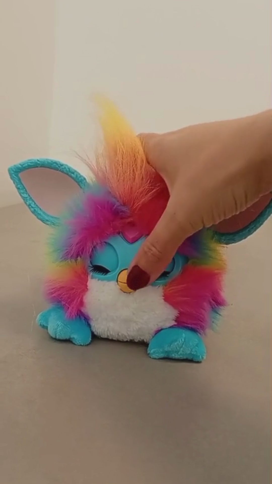 Furby DJ Furby Rainbow G0668SG00